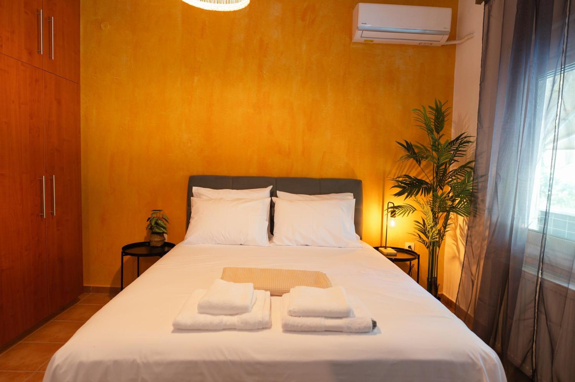 Dessert Oasis Suite By Heaven'S Hall Luxury Suites 亚历山德鲁波利斯 外观 照片